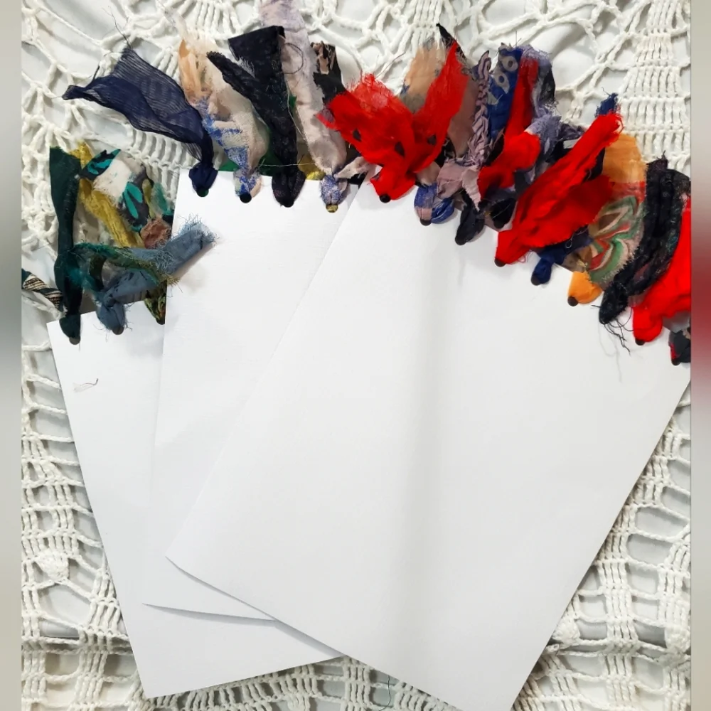 ๐ HAND CRAFTED set of 3 XL quilt pattern journaling cards with fabric tassels - Picture 3 of 6